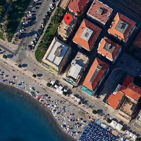 Lägenhet La Finestra Sul Mare House *